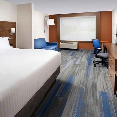 Holiday Inn Express & Suites By Ihg Altoona By Ihg Esterno foto