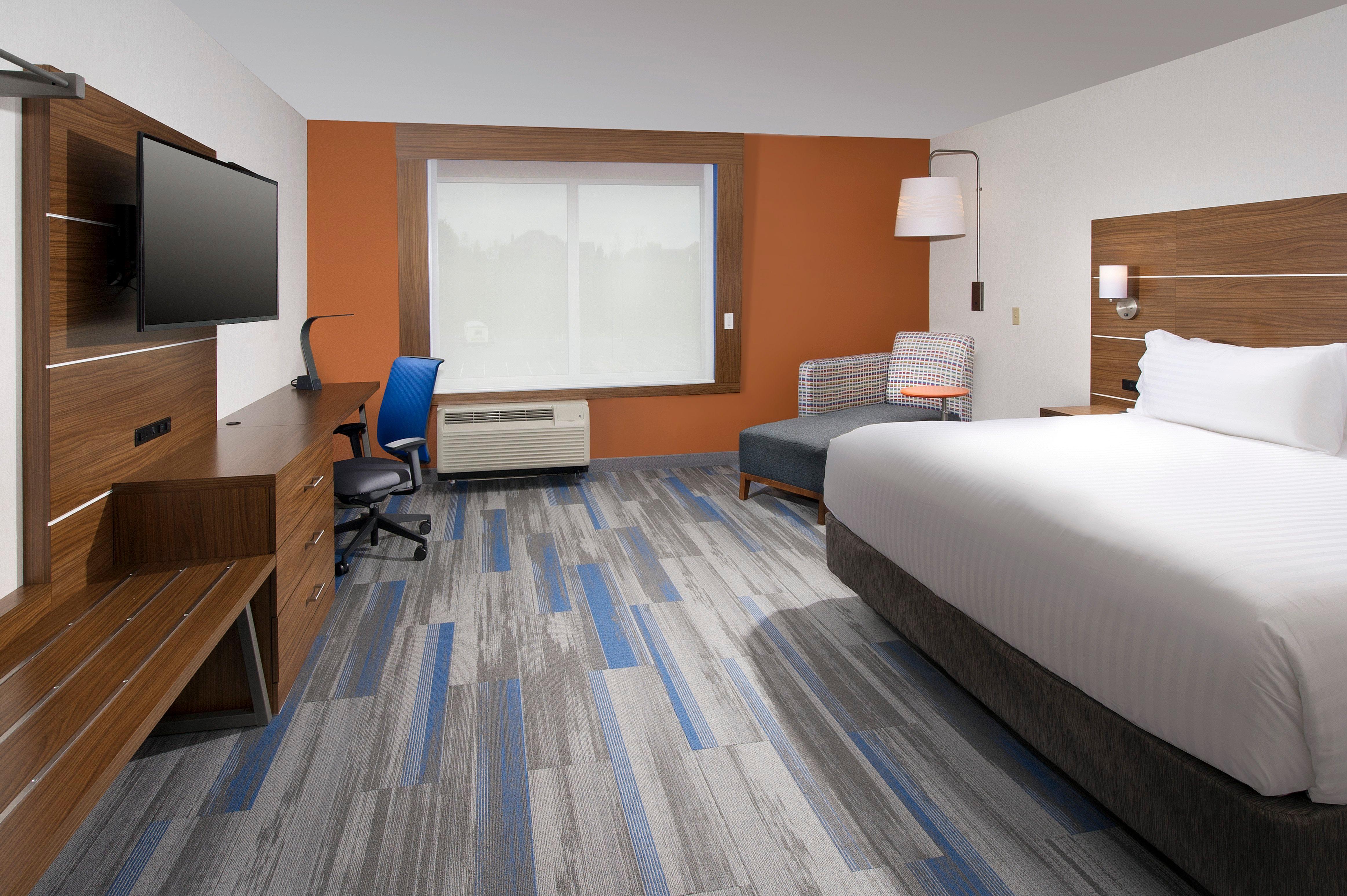 Holiday Inn Express & Suites By Ihg Altoona By Ihg Esterno foto