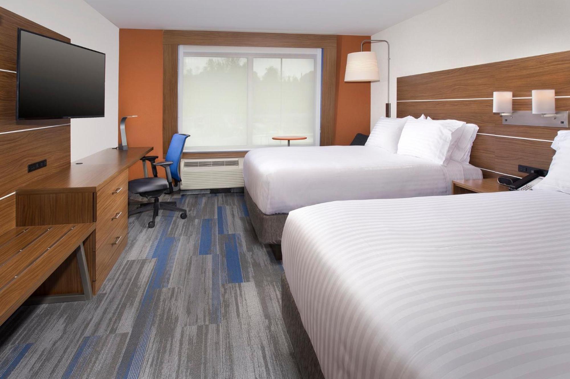 Holiday Inn Express & Suites By Ihg Altoona By Ihg Esterno foto